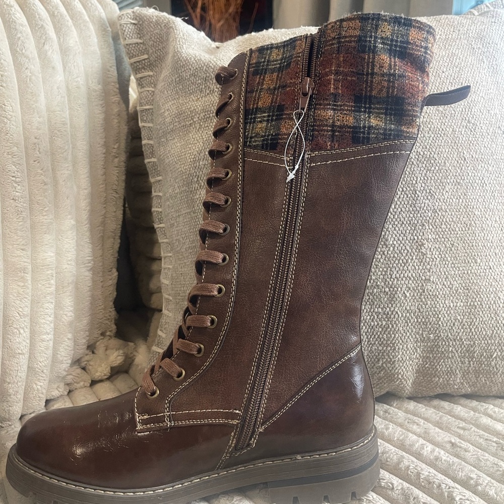Patrizia Womens Brown Tall Lace Up Boots Plaid Cuff size 9.5 BRAND NEW SIZE 9.5 - Picture 7 of 10
